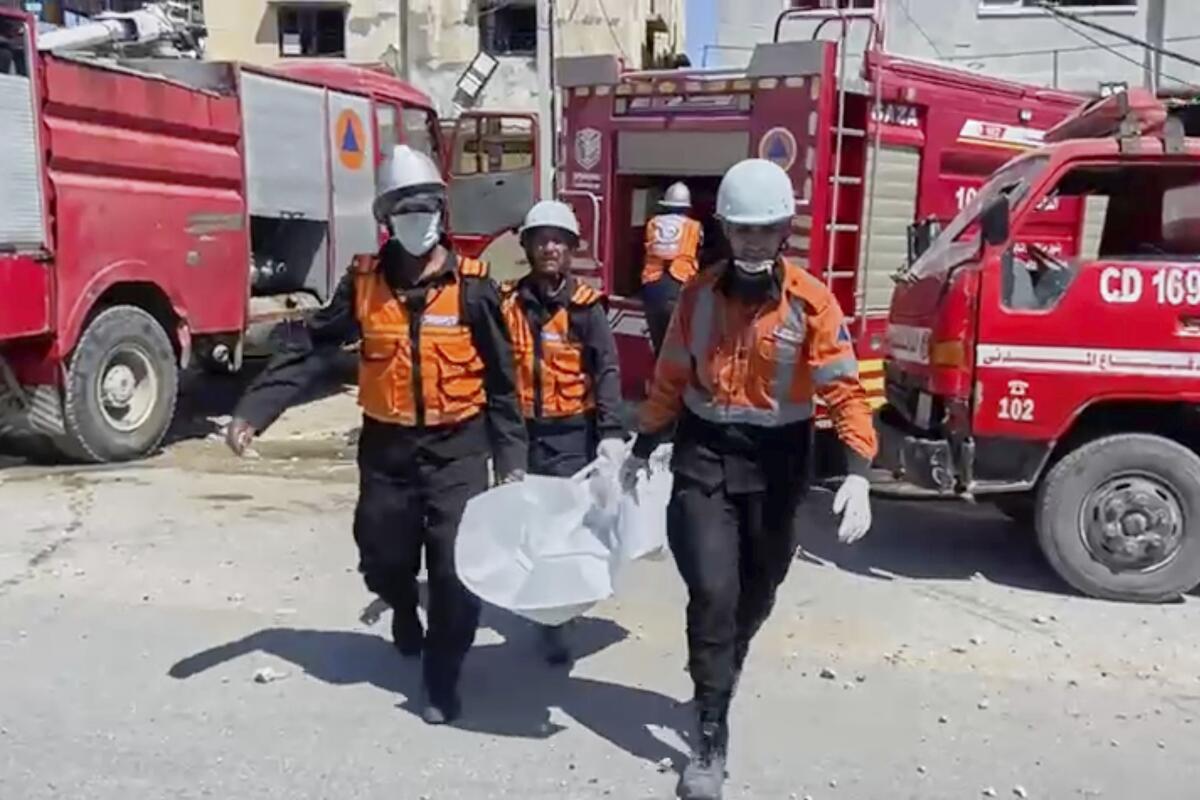 9 of a doctor’s 10 children are killed in Israel’s latest strikes in Gaza 9 of a doctor’s 10 children are killed in Israel’s latest strikes in Gaza